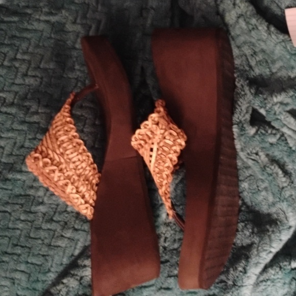 Yellow Box Boho Crochet Brown Flip-Flops - Picture 3 of 3